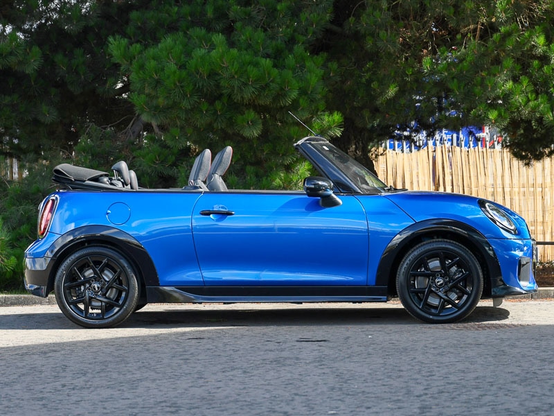 Used MINI Cooper 2025 for sale - 77201895: Photo 2