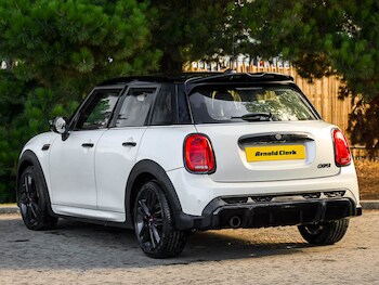 Used MINI Cooper 2022 for sale - 76116315: Photo