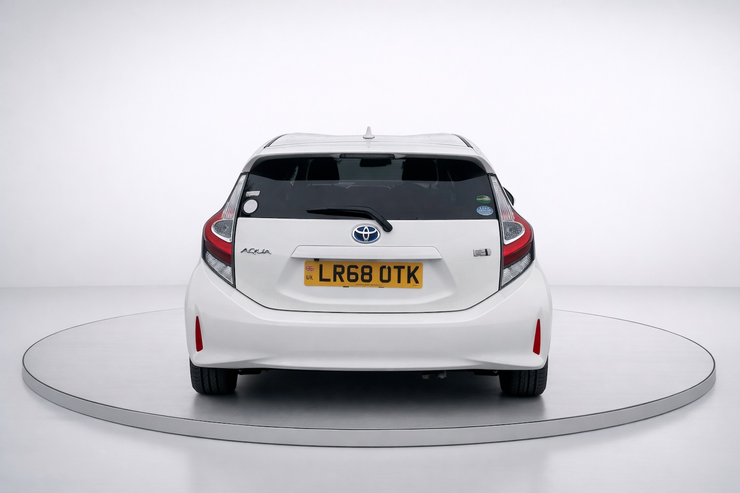 Used Toyota Aqua 2019 for sale - 77261732: Photo 4