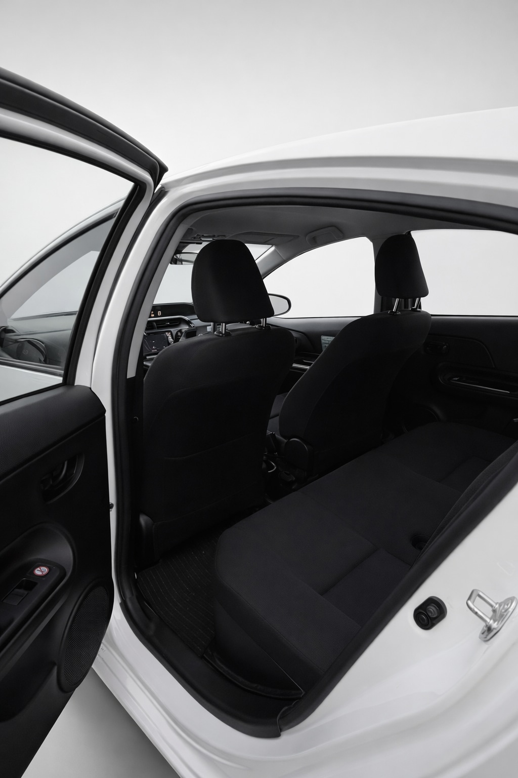 Used Toyota Aqua 2019 for sale - 77261732: Photo 6