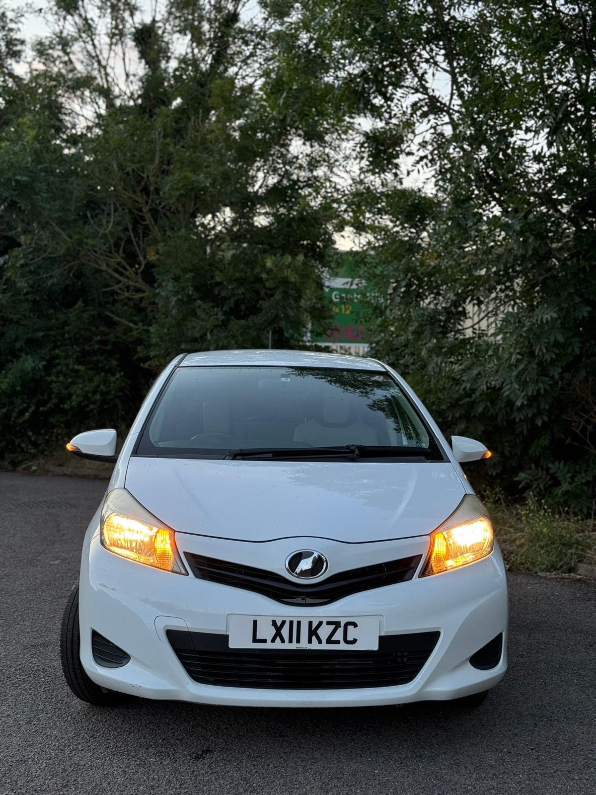 Used Toyota Vitz 2011 for sale - 77149701: Photo 3