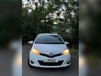 Used Toyota Vitz 2011 for sale - 77149701: Photo