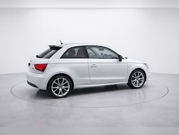 Used Audi A1 2013 for sale - 77162110: Photo