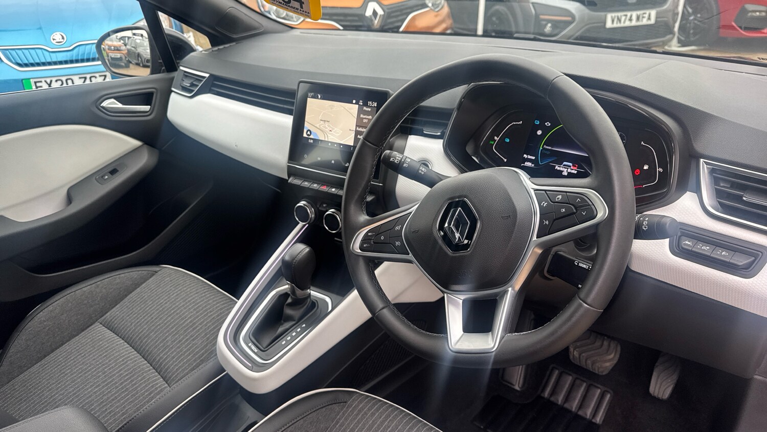 Used Renault Clio 2021 for sale - 76344534: Photo 11