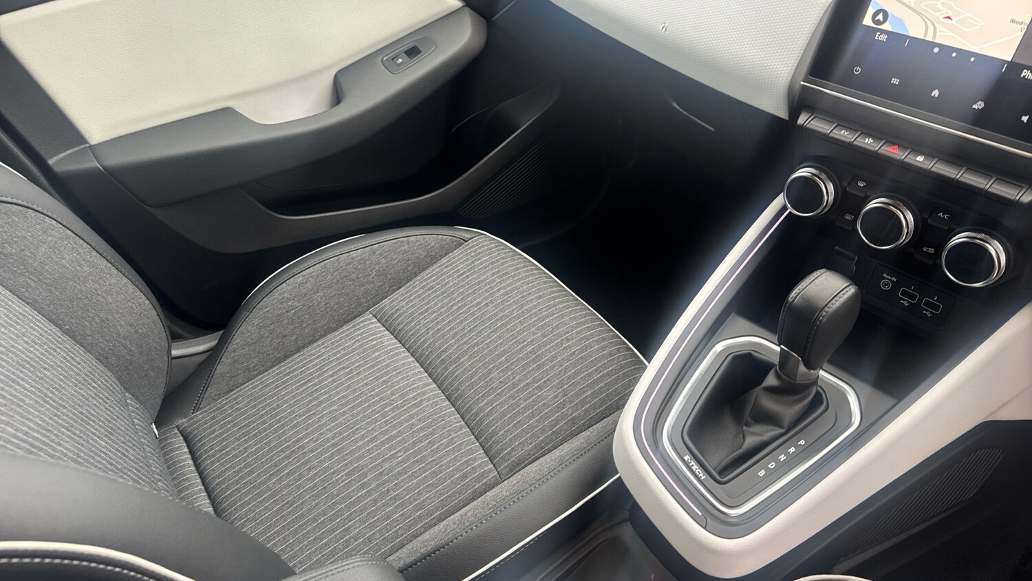 Used Renault Clio 2021 for sale - 76344534: Photo 14