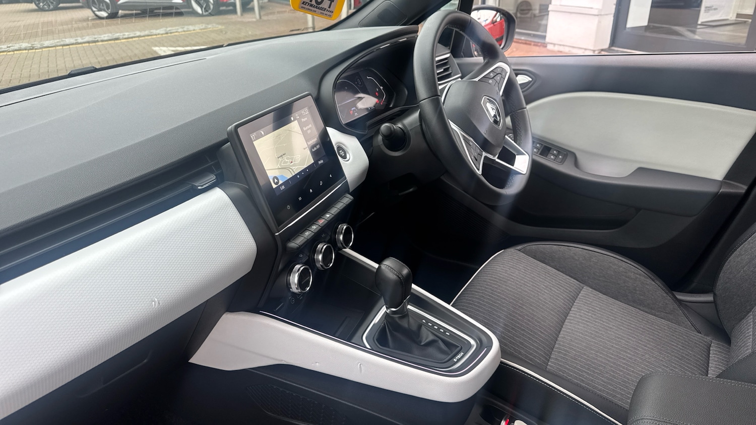 Used Renault Clio 2021 for sale - 76344534: Photo 9