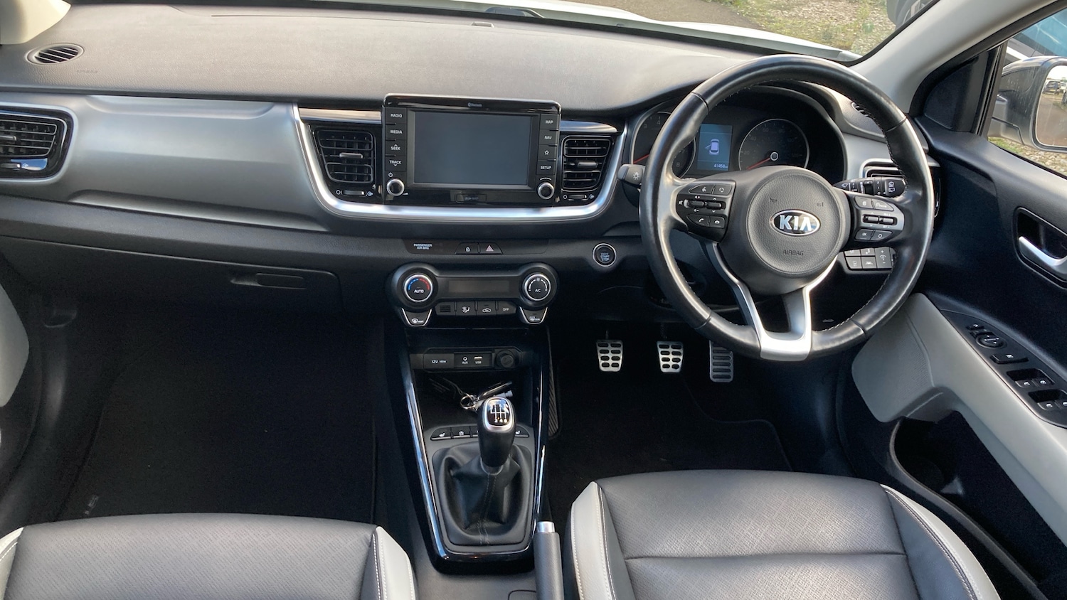 Used Kia Stonic 2020 for sale - 76627882: Photo 10