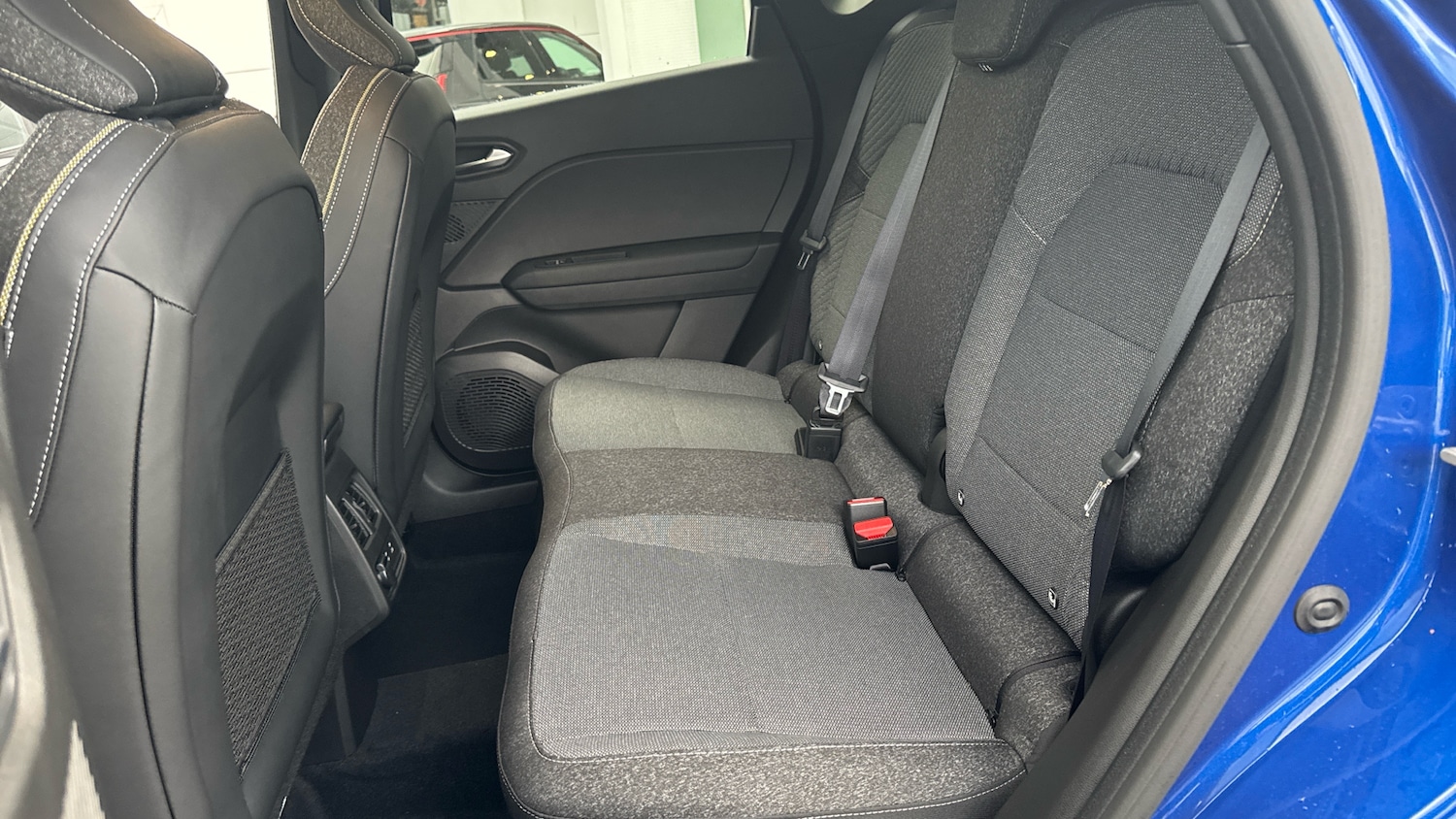 Used Renault Captur 2025 for sale - 76971103: Photo 16