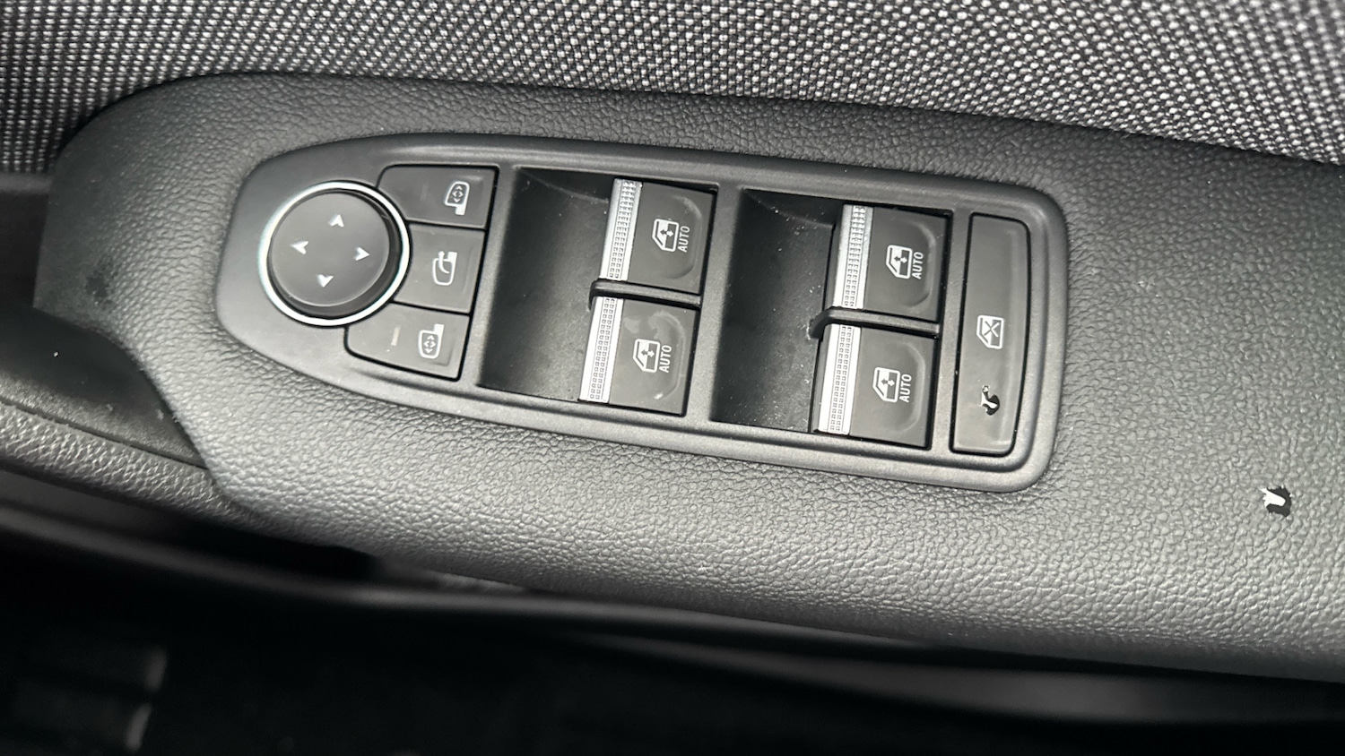 Used Renault Captur 2025 for sale - 76971103: Photo 28