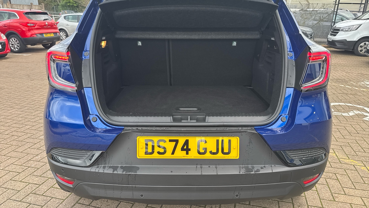 Used Renault Captur 2025 for sale - 76971103: Photo 4