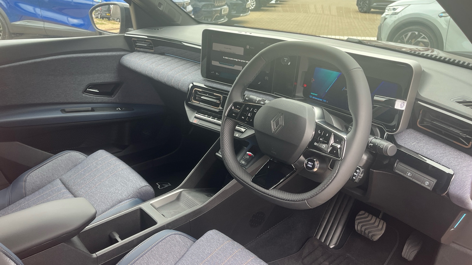 Used Renault 4 2025 for sale - 76831511: Photo 11