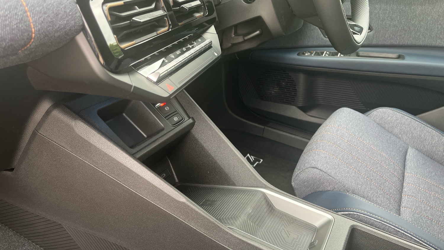 Used Renault 4 2025 for sale - 76831511: Photo 13