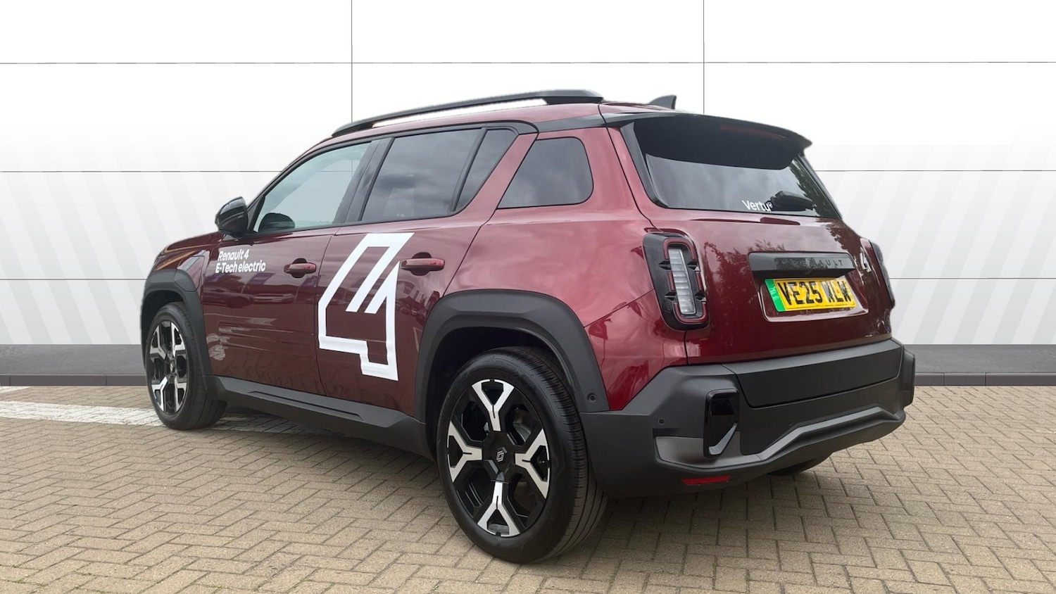 Used Renault 4 2025 for sale - 76831511: Photo 2