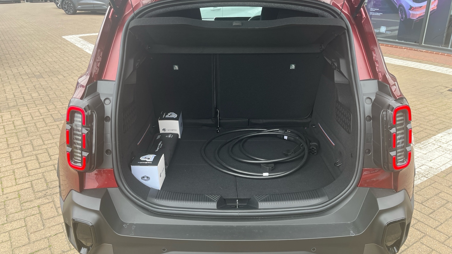 Used Renault 4 2025 for sale - 76831511: Photo 4