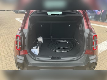 Used Renault 4 2025 for sale - 76831511: Photo