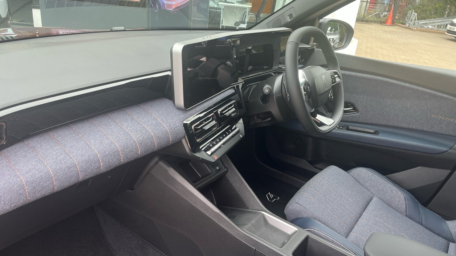 Used Renault 4 2025 for sale - 76831511: Photo 9