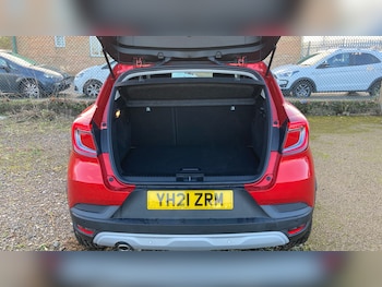 Used Renault Captur 2021 for sale - 76859647: Photo