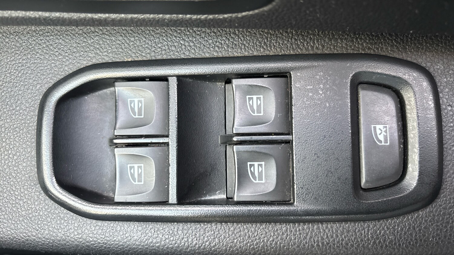 Used Dacia Duster 2022 for sale - 77629229: Photo 33