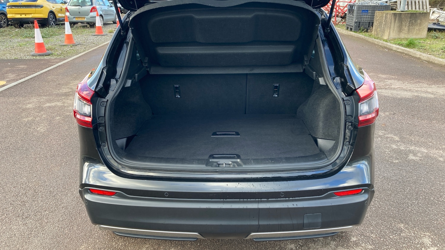 Used Nissan Qashqai 2021 for sale - 76611556: Photo 4