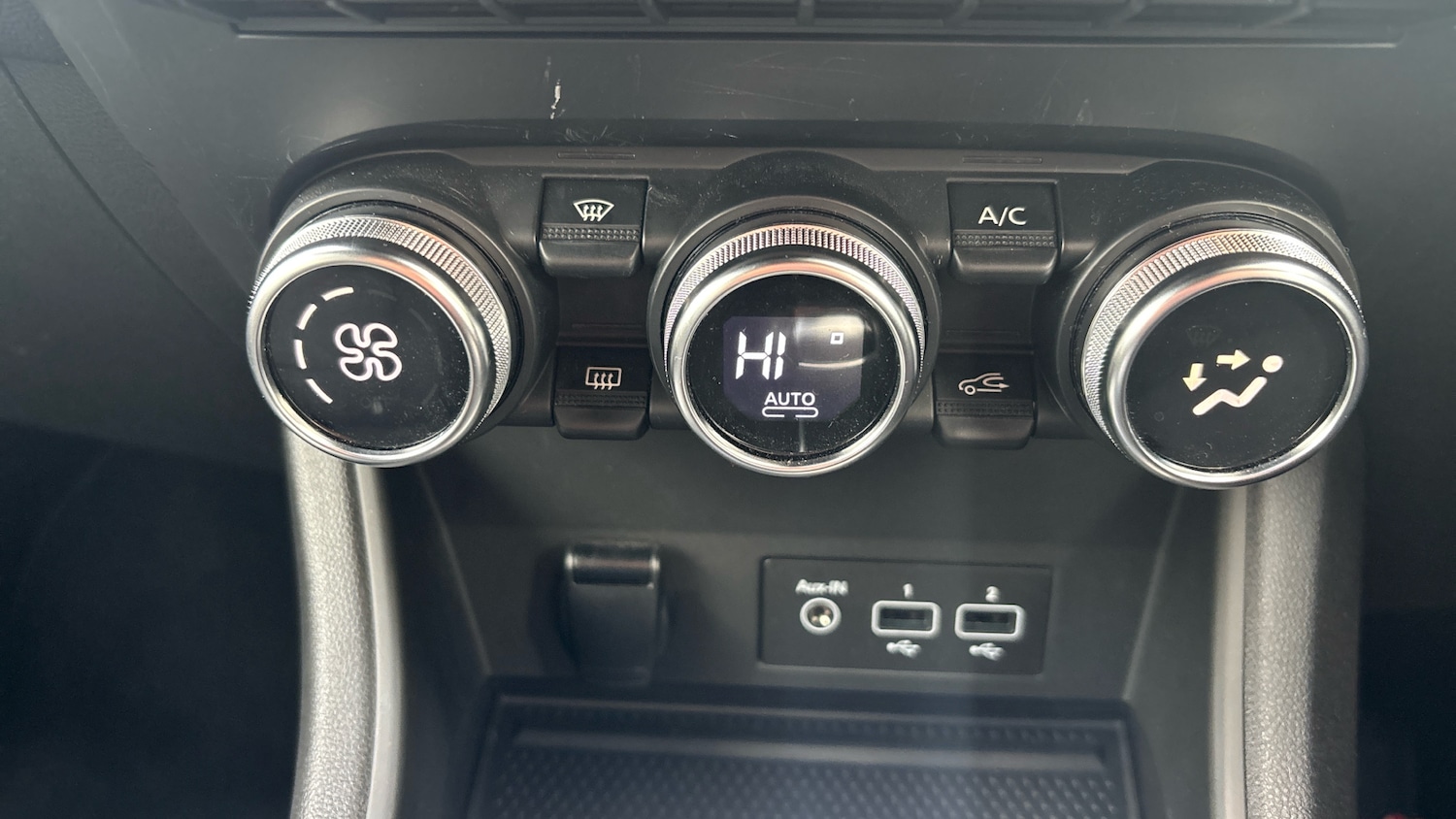 Used Renault Captur 2022 for sale - 76979649: Photo 29