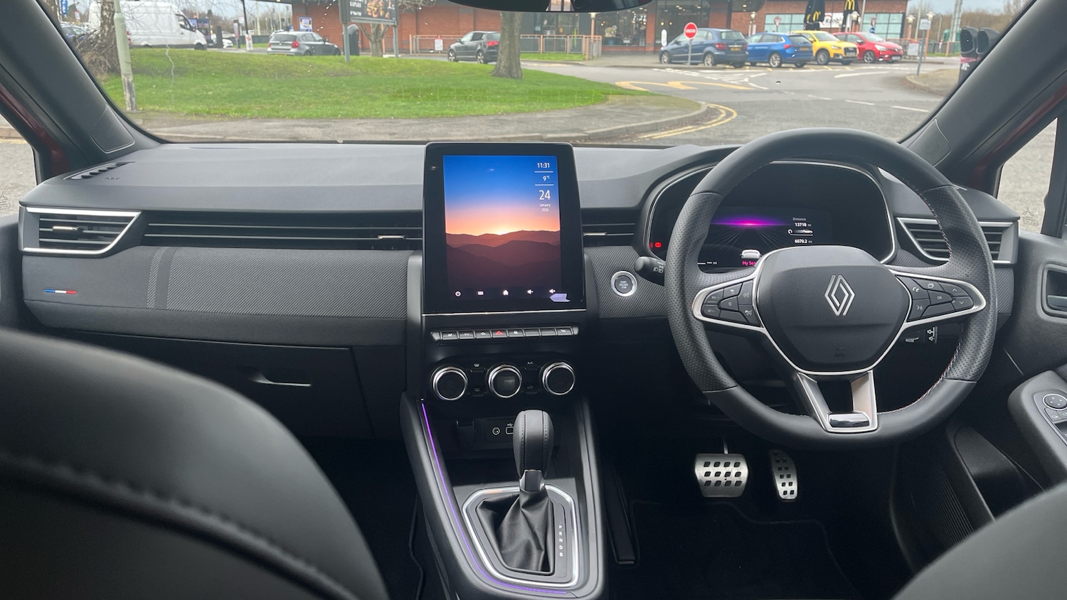 Used Renault Clio 2025 for sale - 77403755: Photo 10