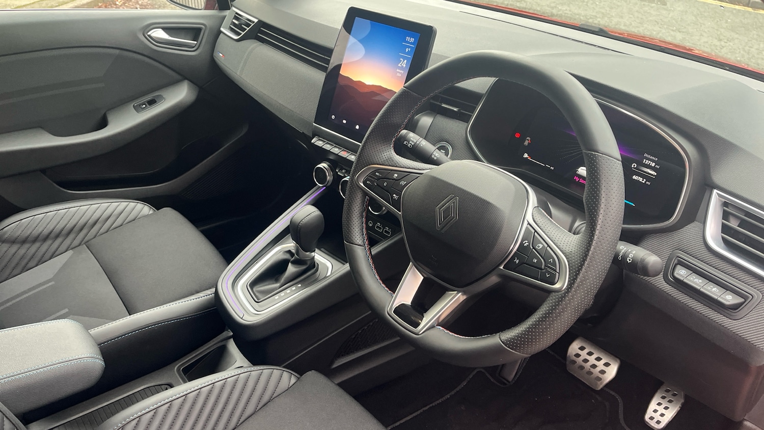 Used Renault Clio 2025 for sale - 77403755: Photo 11