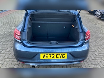 Used Renault Clio 2022 for sale - 76722709: Photo