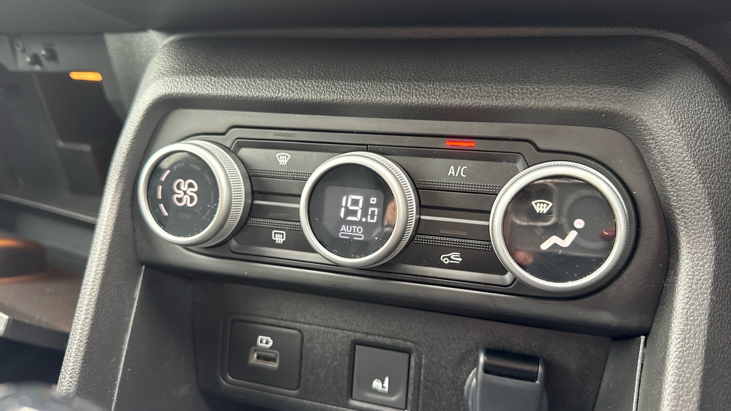 Used Dacia Jogger 2024 for sale - 77749526: Photo 33