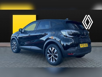 Used Renault Captur 2025 for sale - 76694125: Photo