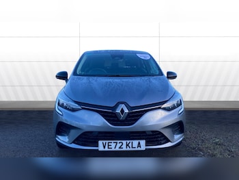 Used Renault Clio 2023 for sale - 76830490: Photo