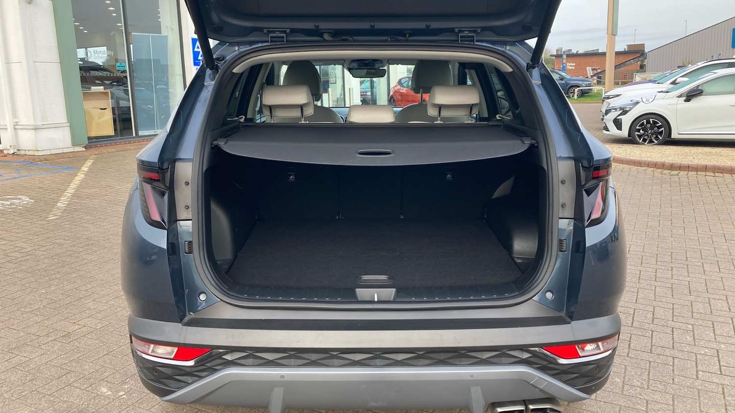 Used Hyundai TUCSON 2023 for sale - 78045427: Photo 4