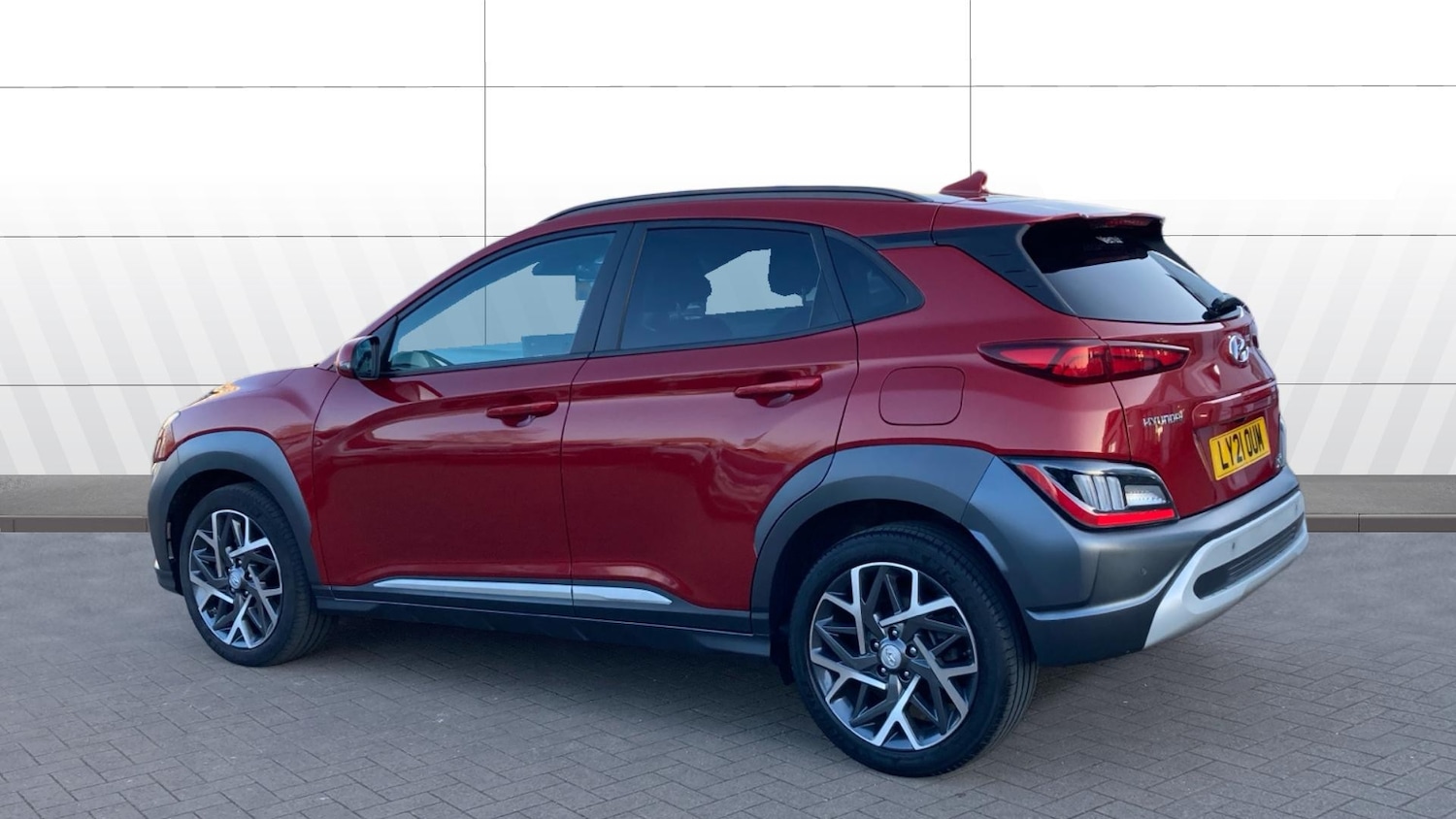 Used Hyundai KONA 2021 for sale - 77871885: Photo 2