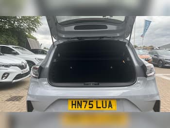 Used Renault Clio 2025 for sale - 79812379: Photo