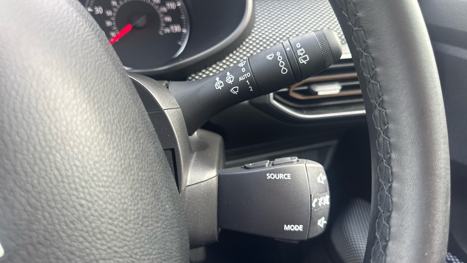 Used Dacia Sandero Stepway 2024 for sale - 76450269: Photo 25