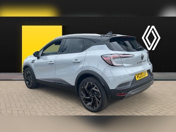 Used Renault Captur 2025 for sale - 76170613: Photo 2
