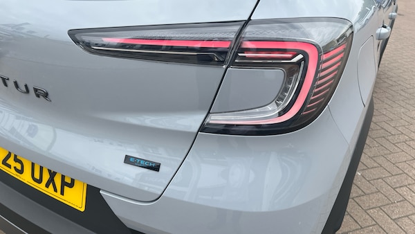 Used Renault Captur 2025 for sale - 76170613: Photo 41