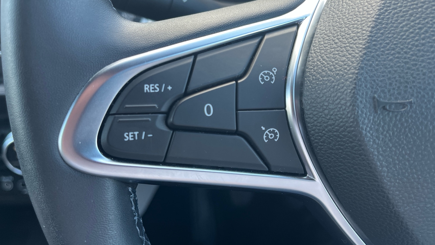 Used Renault Clio 2022 for sale - 78027059: Photo 25