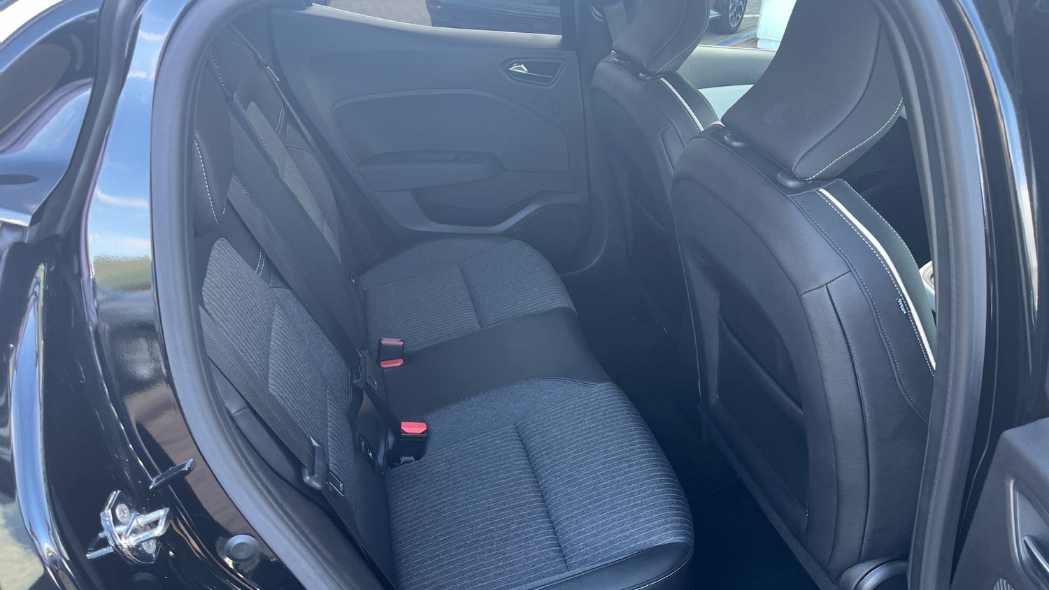 Used Renault Clio 2022 for sale - 78027059: Photo 40