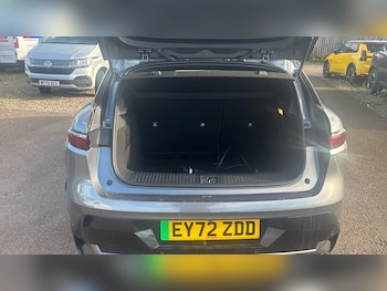 Used Renault Megane E Tech 2023 for sale - 76734933: Photo