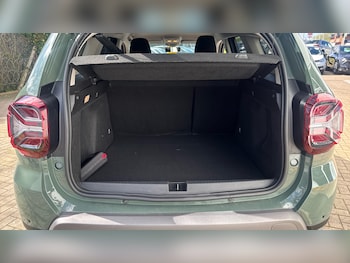 Used Dacia Duster 2023 for sale - 78090541: Photo