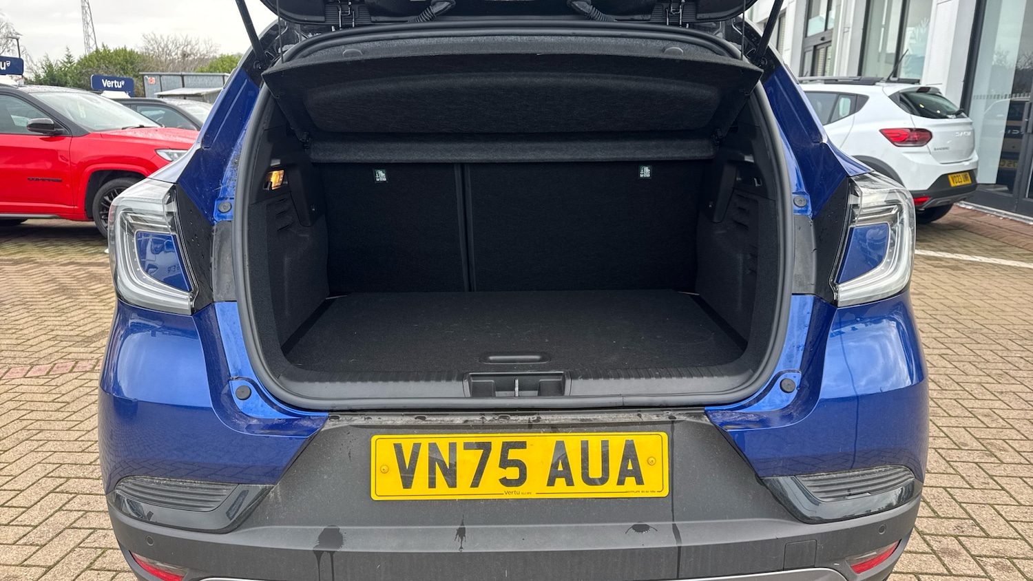 Used Renault Captur 2025 for sale - 77261321: Photo 4