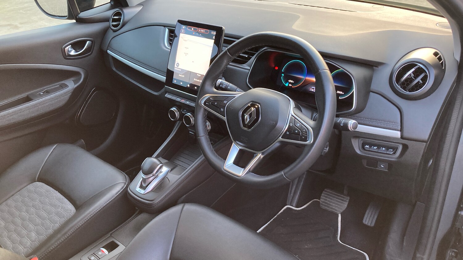 Used Renault Zoe 2022 for sale - 77818709: Photo 11