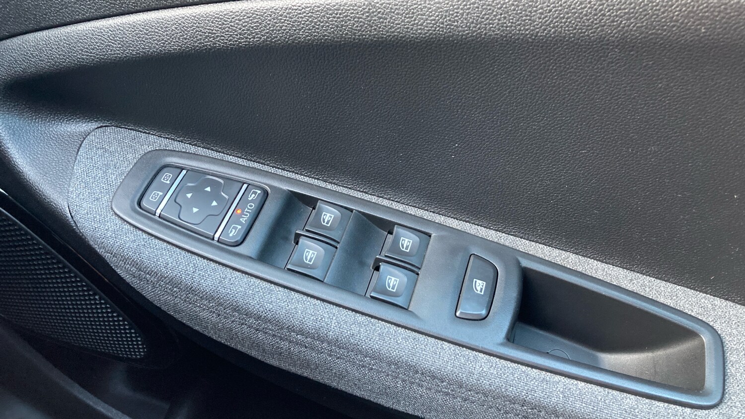 Used Renault Zoe 2022 for sale - 77818709: Photo 28