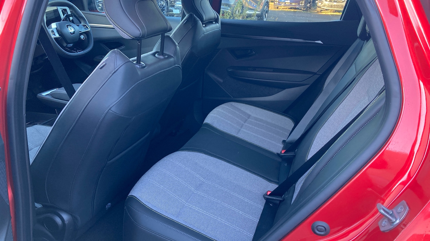 Used Renault Megane E Tech 2024 for sale - 76712305: Photo 16