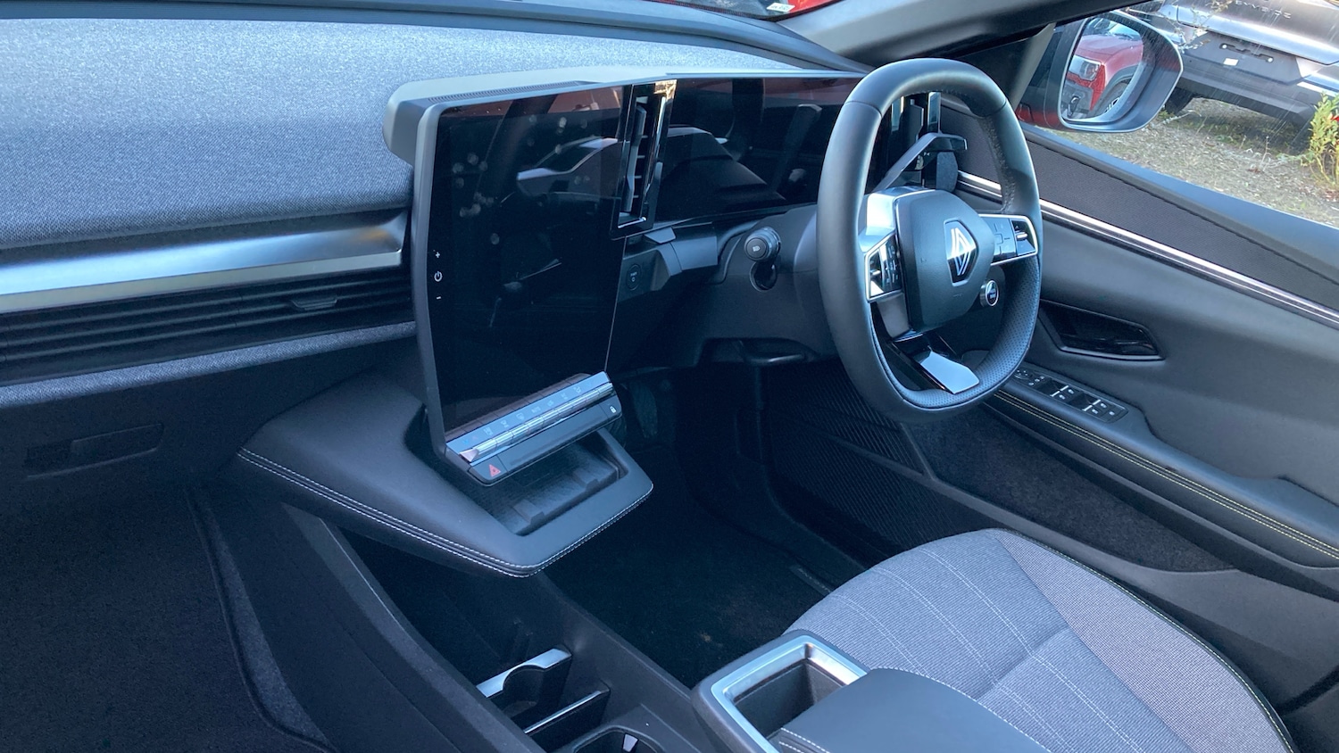 Used Renault Megane E Tech 2024 for sale - 76712305: Photo 9