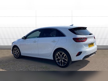 Used Kia Ceed 2023 for sale - 75639116: Photo