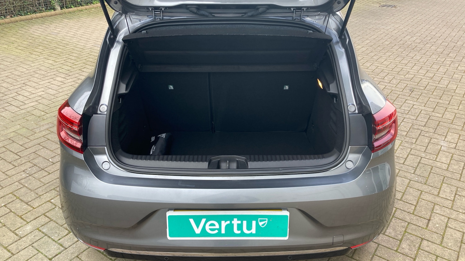 Used Renault Clio 2023 for sale - 78151742: Photo 4