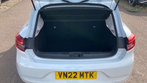Used Renault Clio 2022 for sale - 76117287: Photo 4