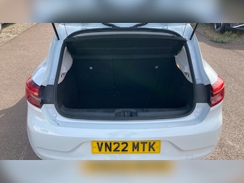 Used Renault Clio 2022 for sale - 76117287: Photo
