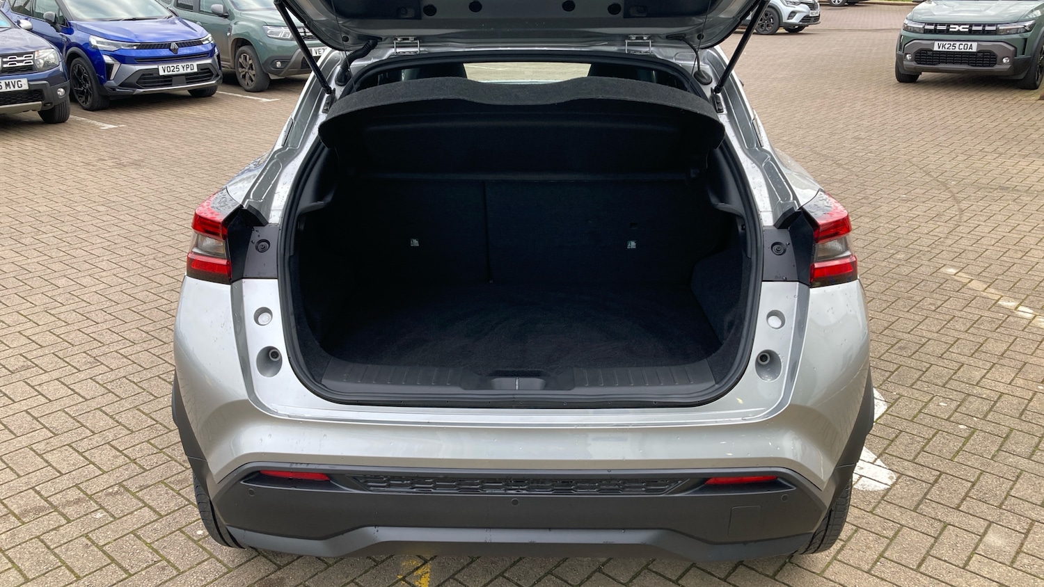 Used Nissan Juke 2023 for sale - 77902892: Photo 4